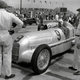Illustration for article titled The Amazing Vintage Car Photography of Zoltan Glass